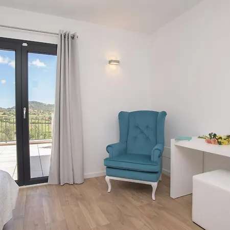 Villa Batlet *